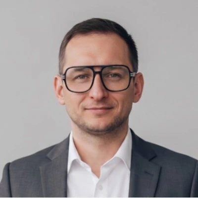 Piotr M.